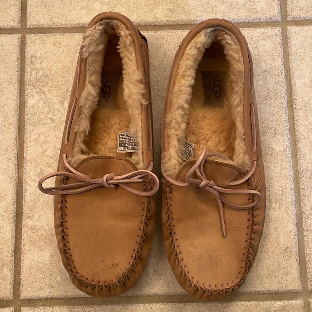 Ugg Slippers Women’s Size 11